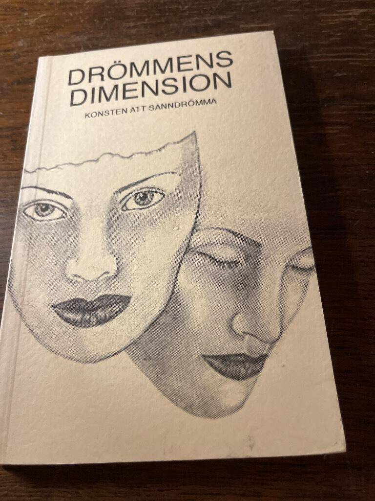 Dénis Lindbohm : Drömmens dimension