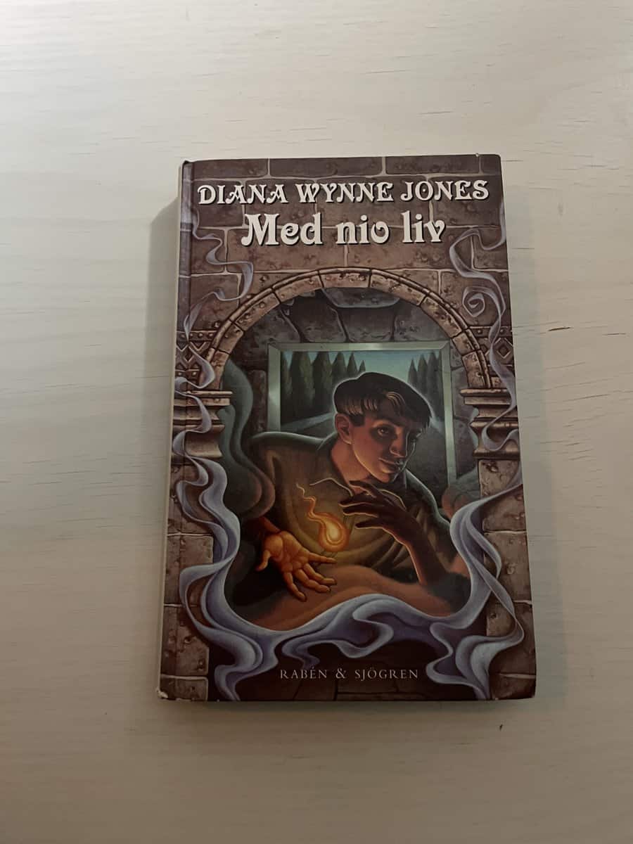 Diana Wynne Jones : Med nio liv
