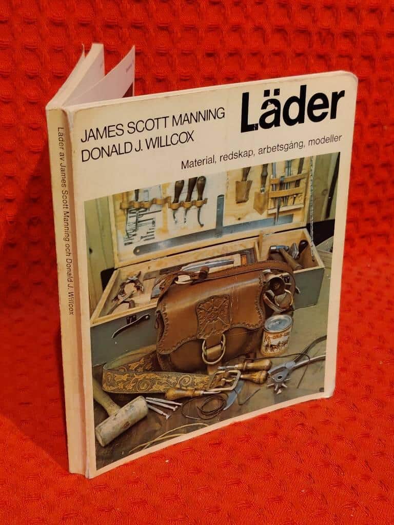 Donald J Willcox : Läder