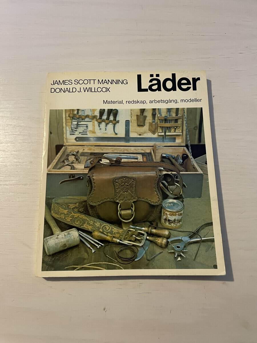 Donald J. Willcox : Läder