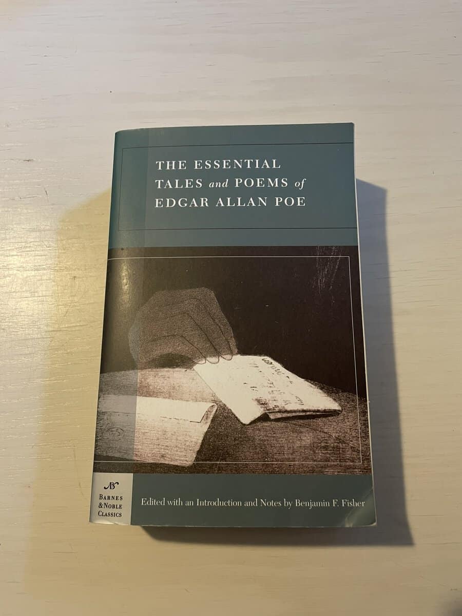 Edgar Allan Poe : The essential tales and poems of Edgar Allan Poe