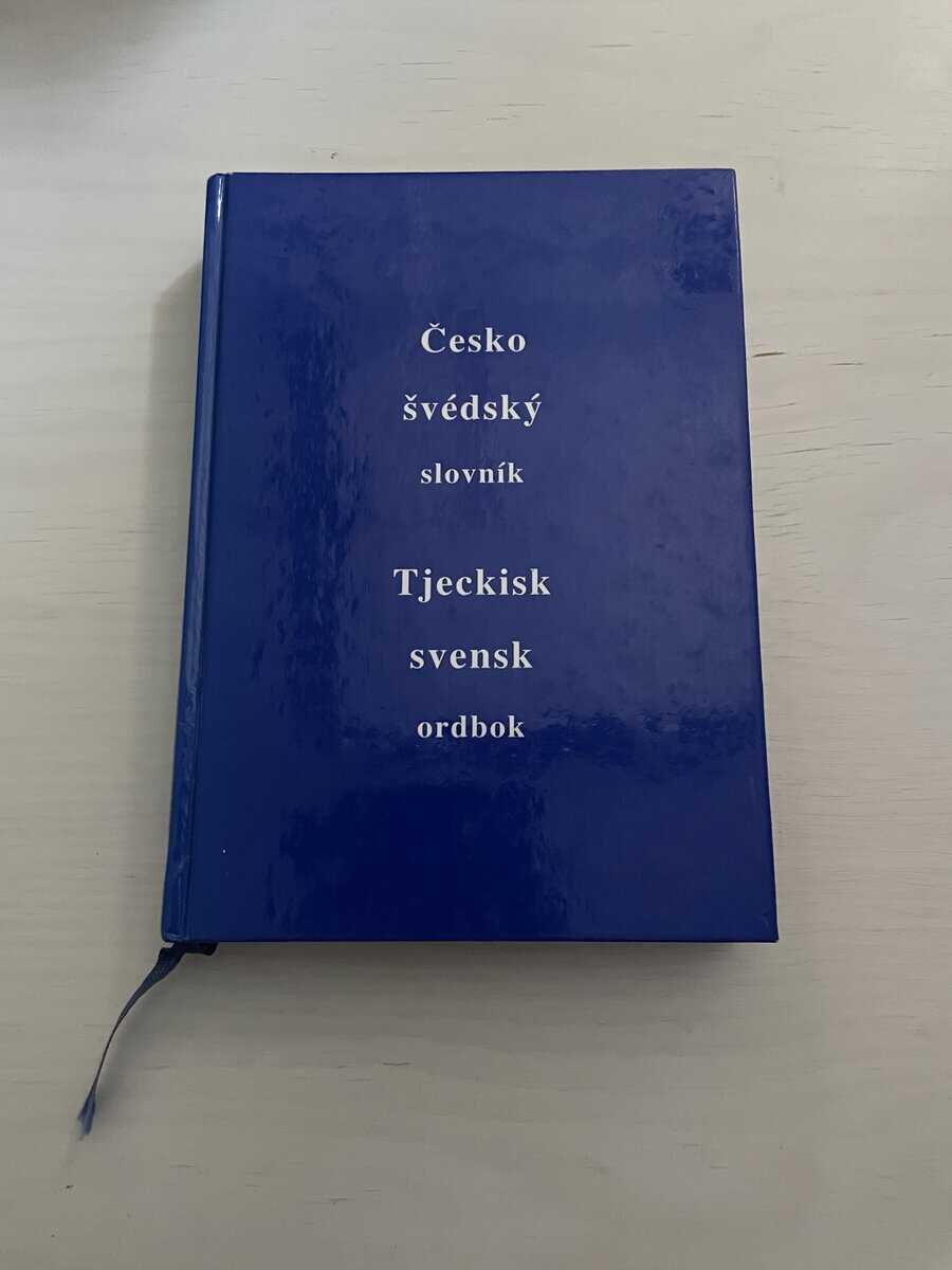 Elaine N. Aron : Tjeckisk - Svensk ordbok med grammatisk översikt