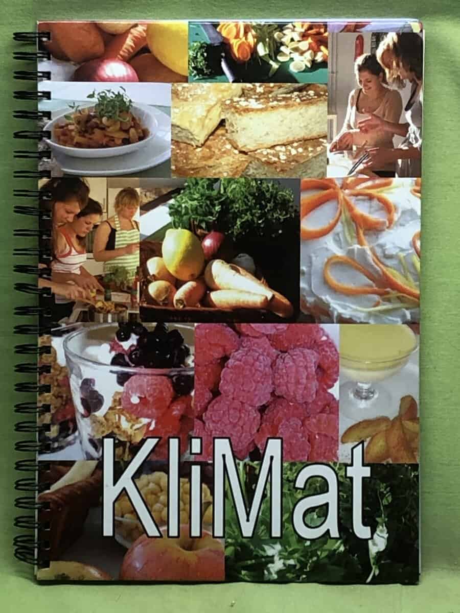 Elever på Hulebäcksgymnasiet Samhäll T vär : KliMat - en kokbok för bättre klimat