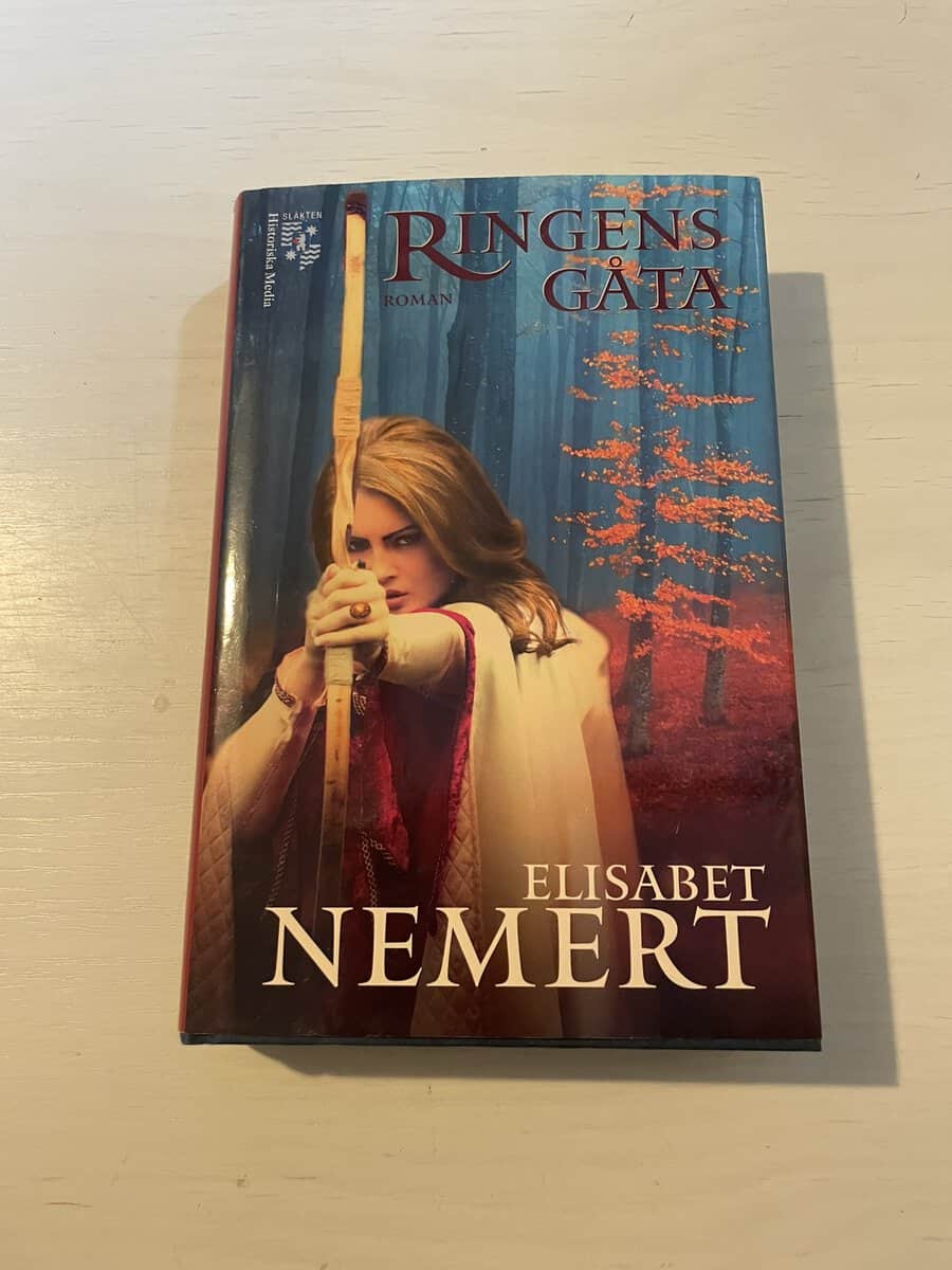 Elisabet Nemert : Ringens gåta