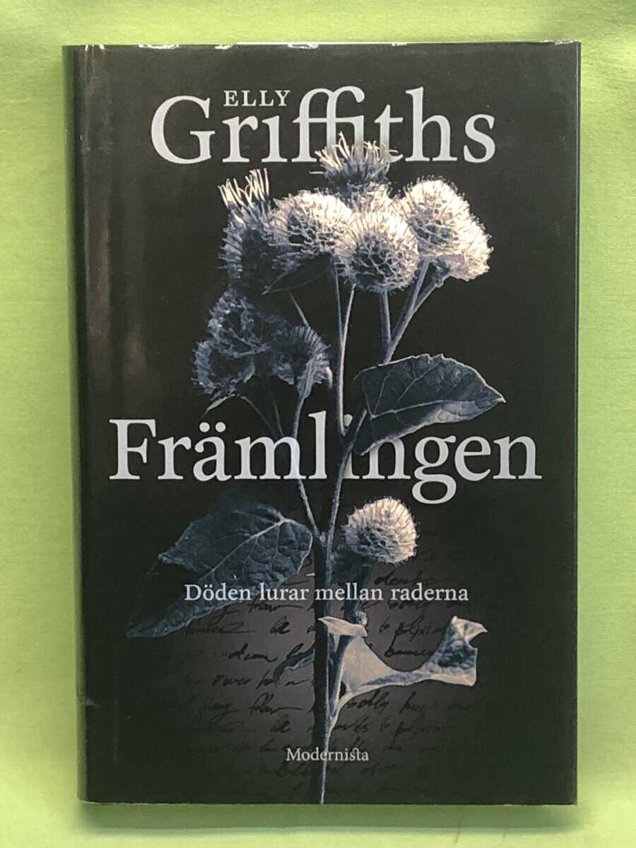 Elly Griffiths : Främlingen