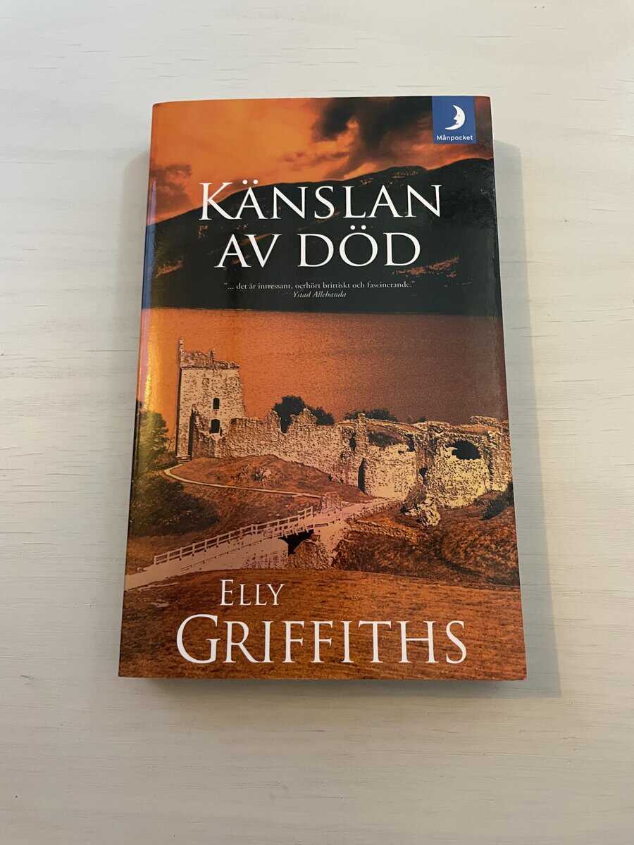 Elly Griffiths : Känslan av död