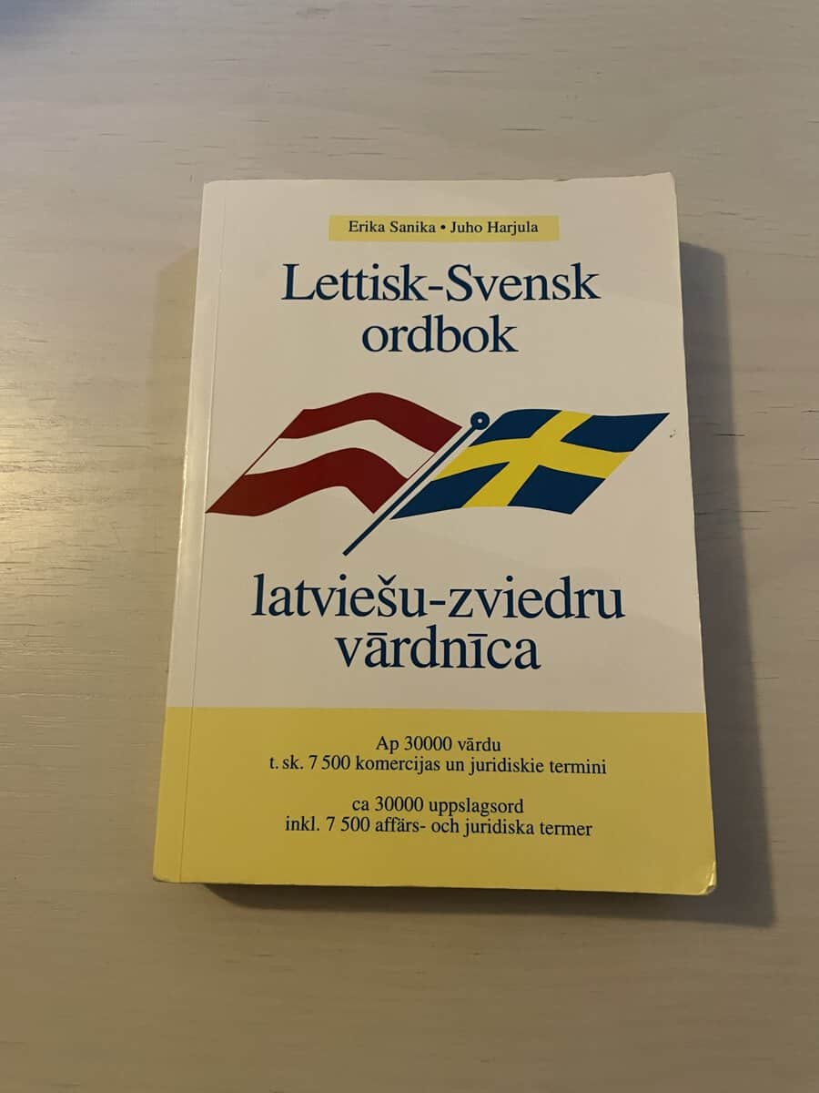 Erika Sanika : Lettisk-svensk ordbok