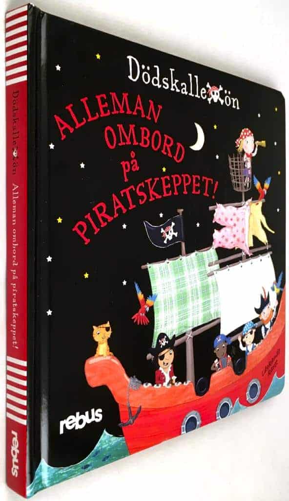Fiona Munro ; Sharon Harmer : Alleman ombord på piratskeppet - Dödskalleön