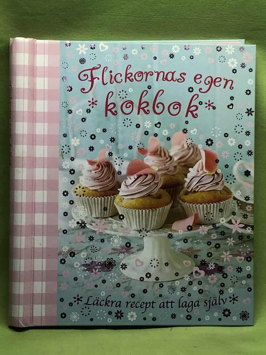 Flickornas egen kokbok