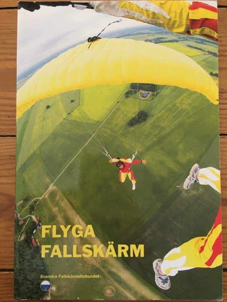 Flyga fallskärm