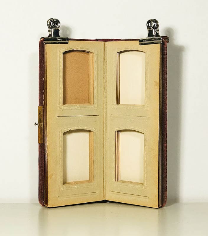 Fotoalbum i jugenstil för Ateljéporträtt från senare delen av 1800-talet (för fotografier)