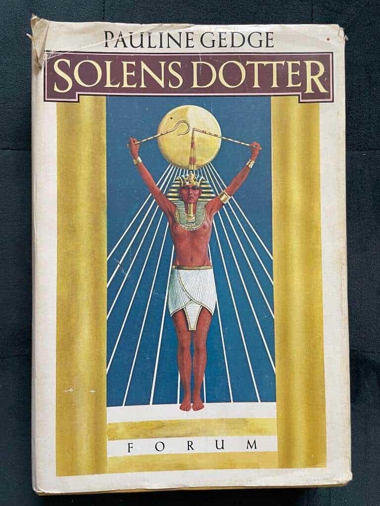 Gedge, Pauline ; Hallén, Kerstin : Solens dotter