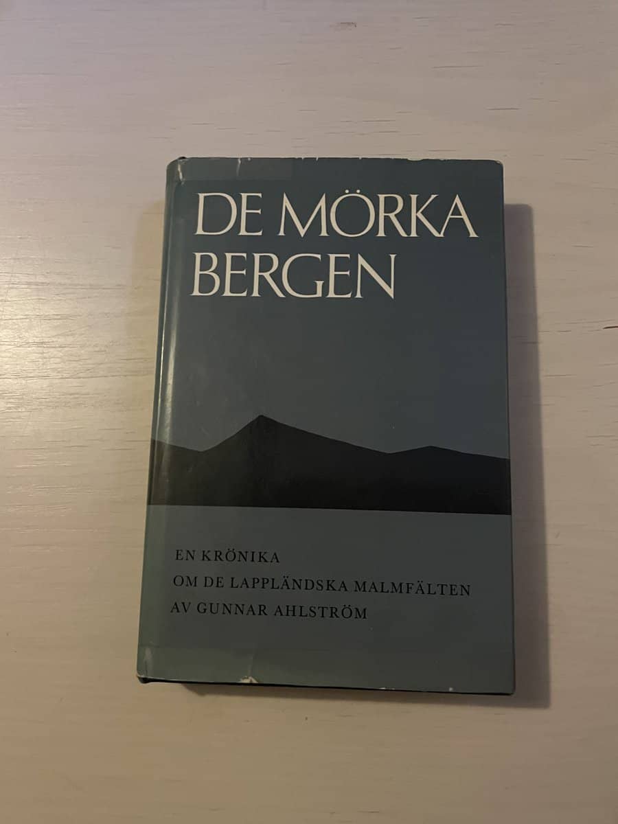 Gunnar Ahlström : De mörka bergen