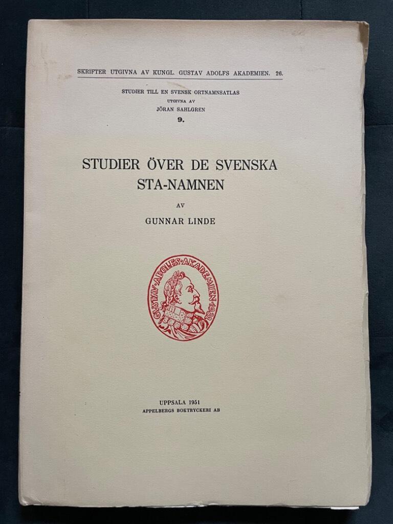 Gunnar Linde : Studier över de svenska sta-namnen.