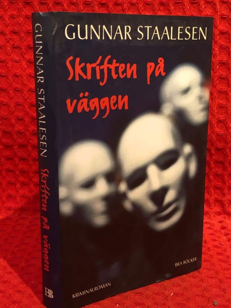 Gunnar Staalesen : Skriften på väggen