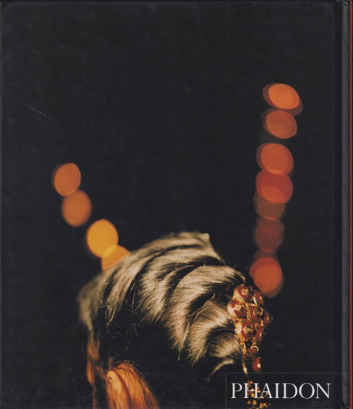 Hall, Stuart ; Sealy, Mark : Different. A historical context. Contemporary photographers and black identity. [=ryggtitel].