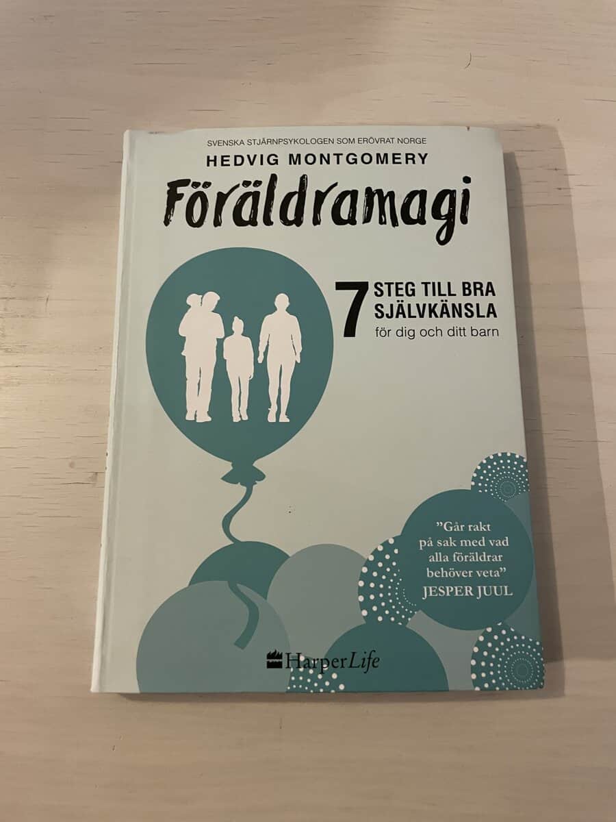Hedvig Montgomery : Föräldramagi