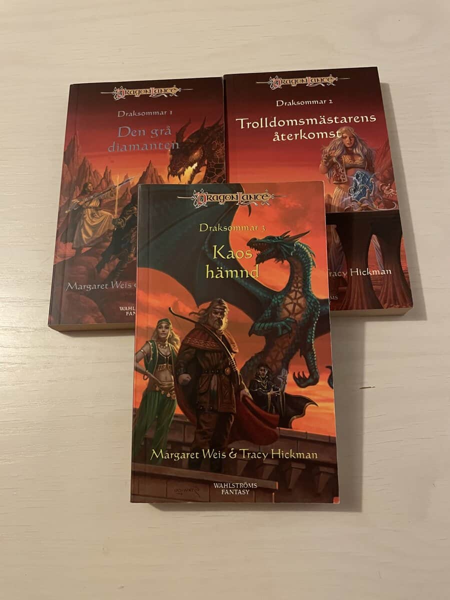 Hickman, Tracy ; Weis, Margaret : Draksommar 1-3 - Den grå diamanten - Trolldomsmästarens återkomst - Kaos hämnd