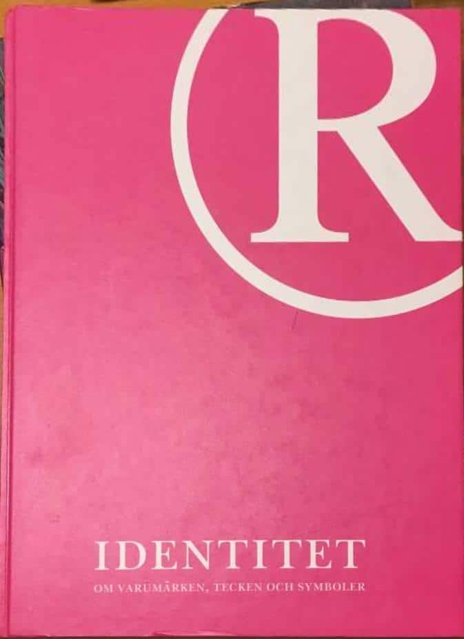 Holger, Lena ; Holmberg, Ingalill ; Nationalmuseum : Identitet