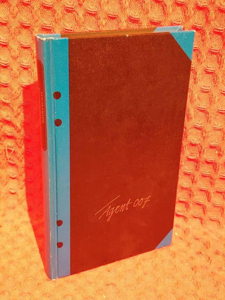 Ian Fleming : Kamrat mördare