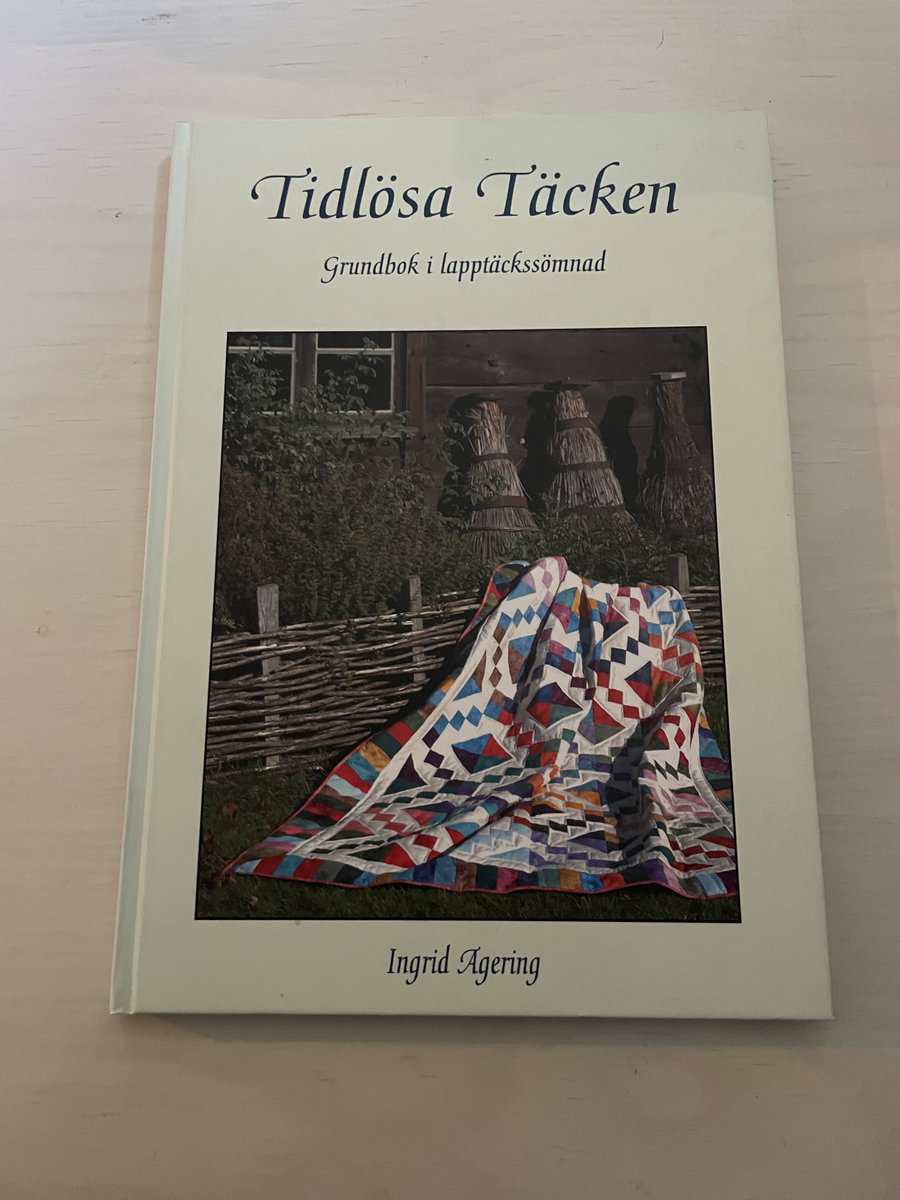 Ingrid Agering : Tidlösa täcken