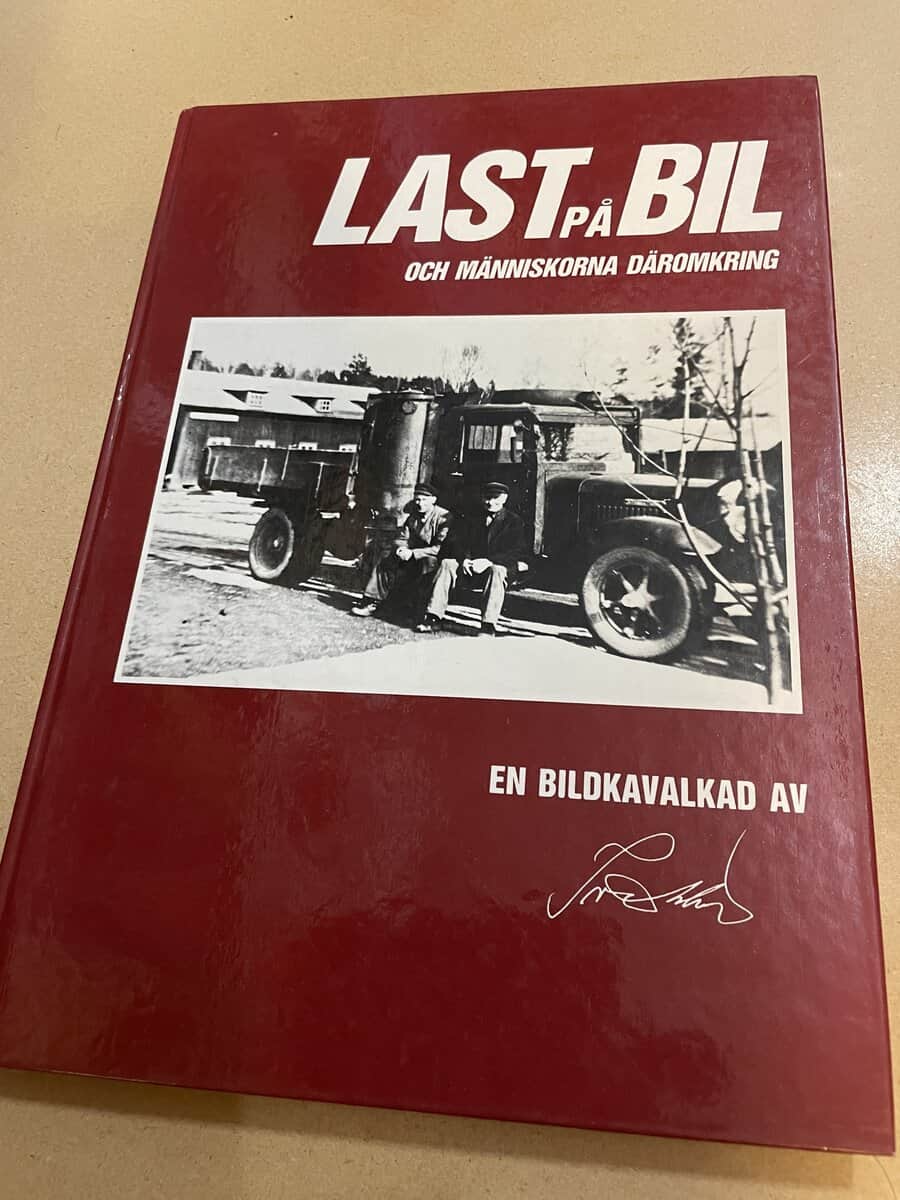 Ivan Ohlson : Last på bil och människorna däromkring