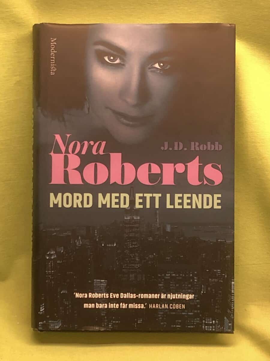 Robb, J. D., Roberts, Nora : Mord med ett leende