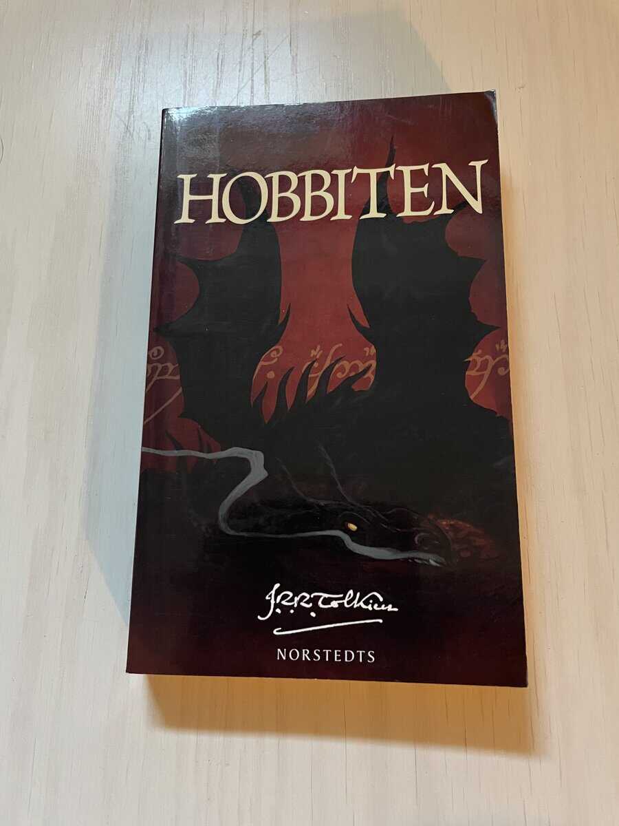 J. R. R. Tolkien : Hobbiten eller Bort och hem igen