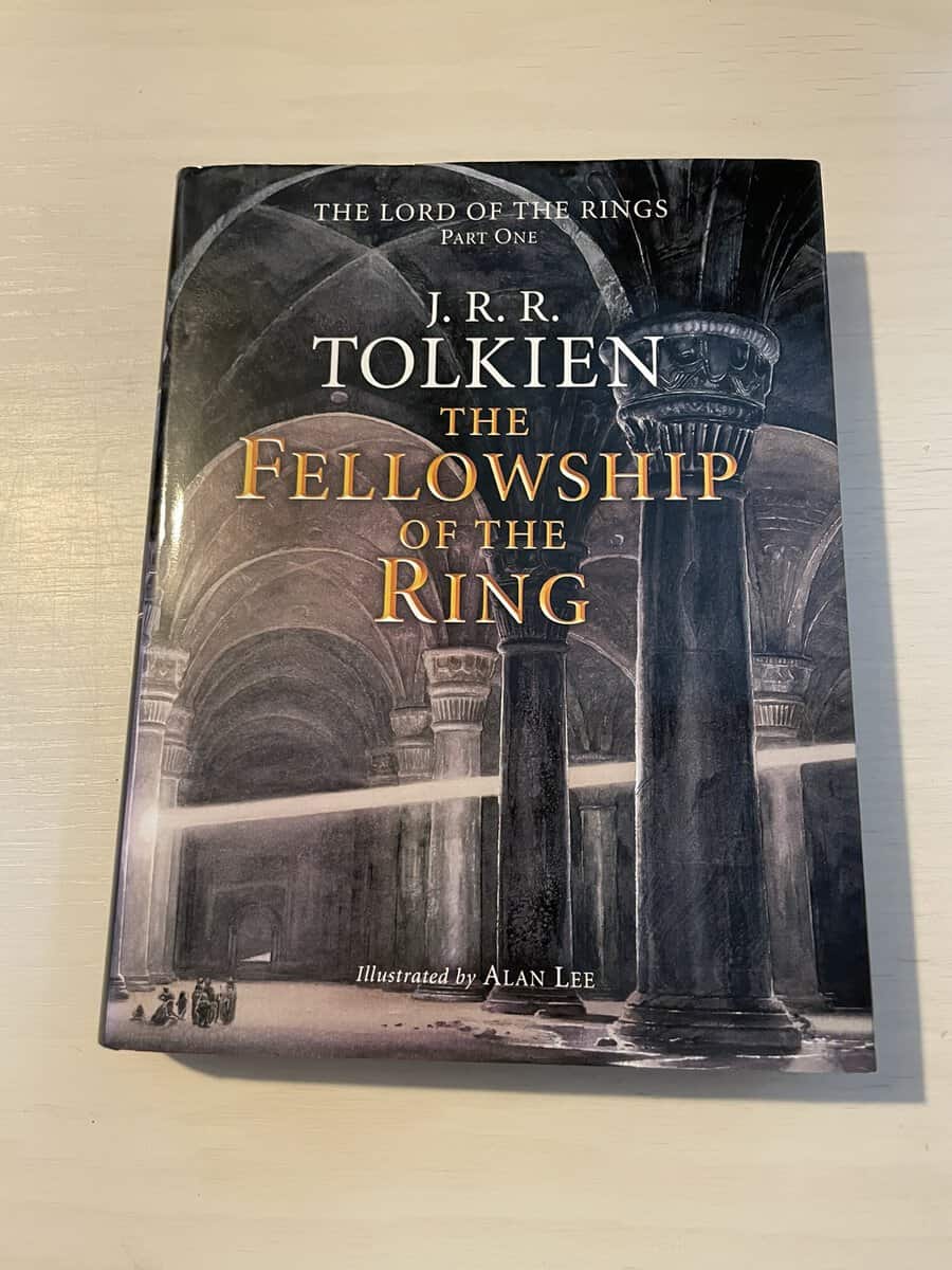 J. R. R. Tolkien : The fellowship of the ring