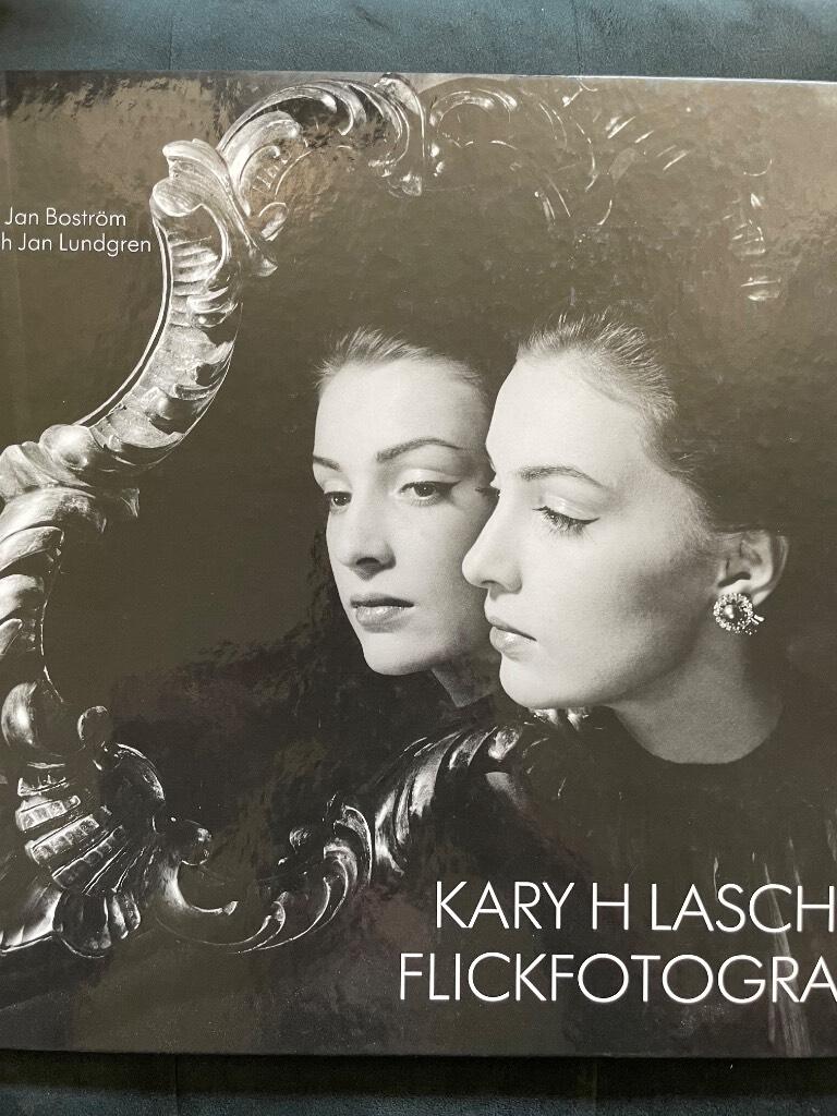 Jan Boström : Kary H Lasch, flickfotograf