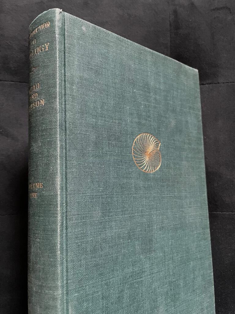Janet Watson H. H. Read : Introdcution to Geology. Volume I Principles