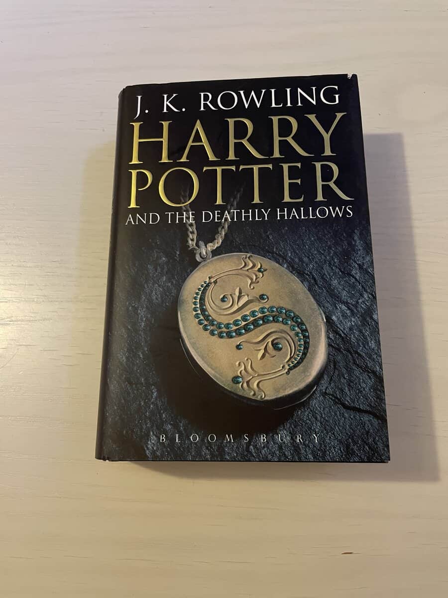J.K. Rowling : Harry Potter and the Deathly Hallows
