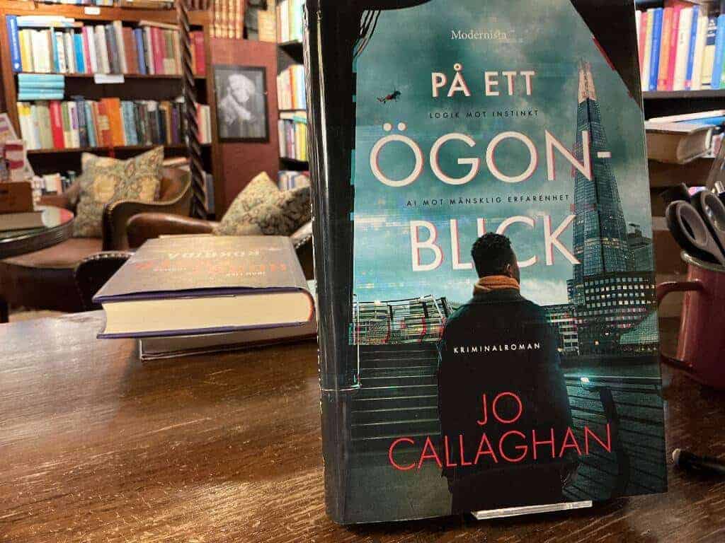 Jo Callaghan : På ett ögonblick