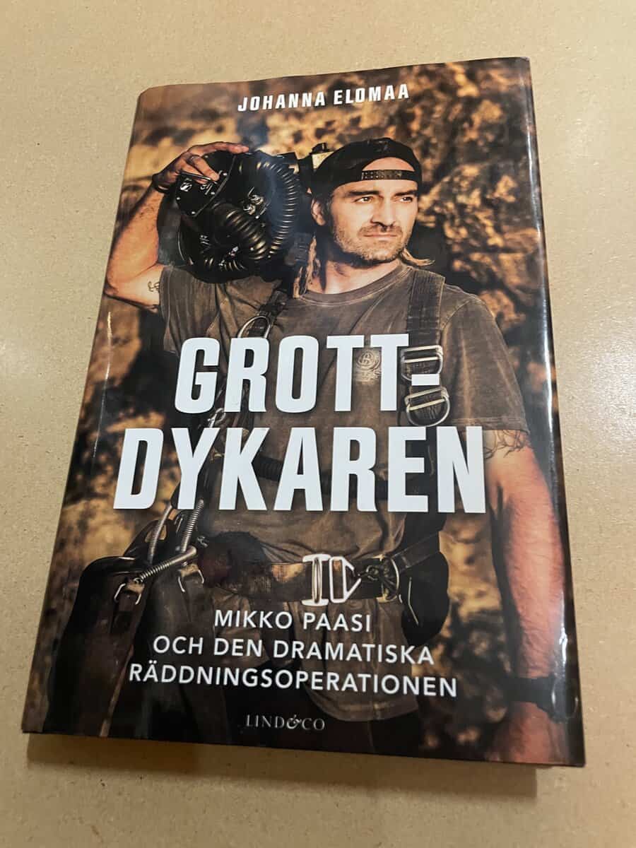 Johanna Elomaa : Grottdykaren Mikko Paasi och den dramatiska räddningsoperationen