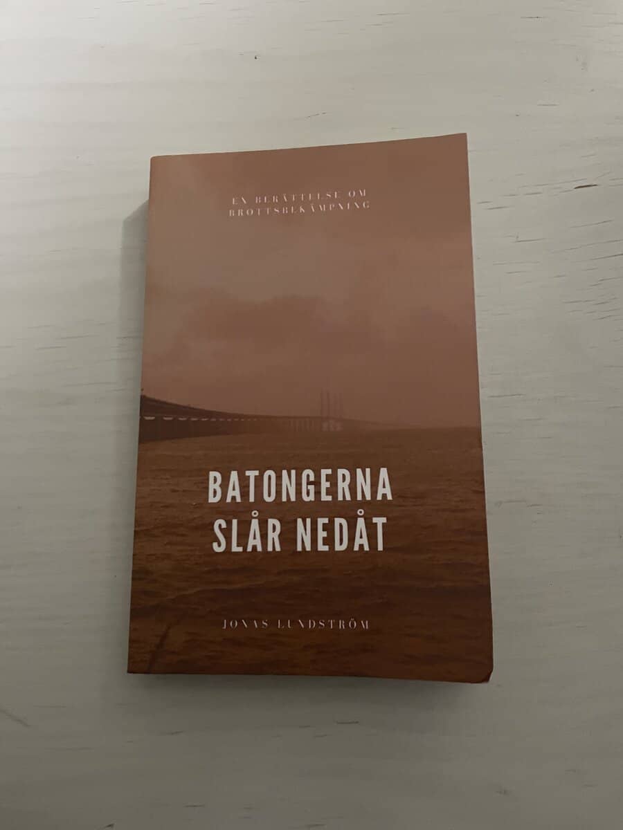 Jonas Lundström : Batongerna slår nedåt