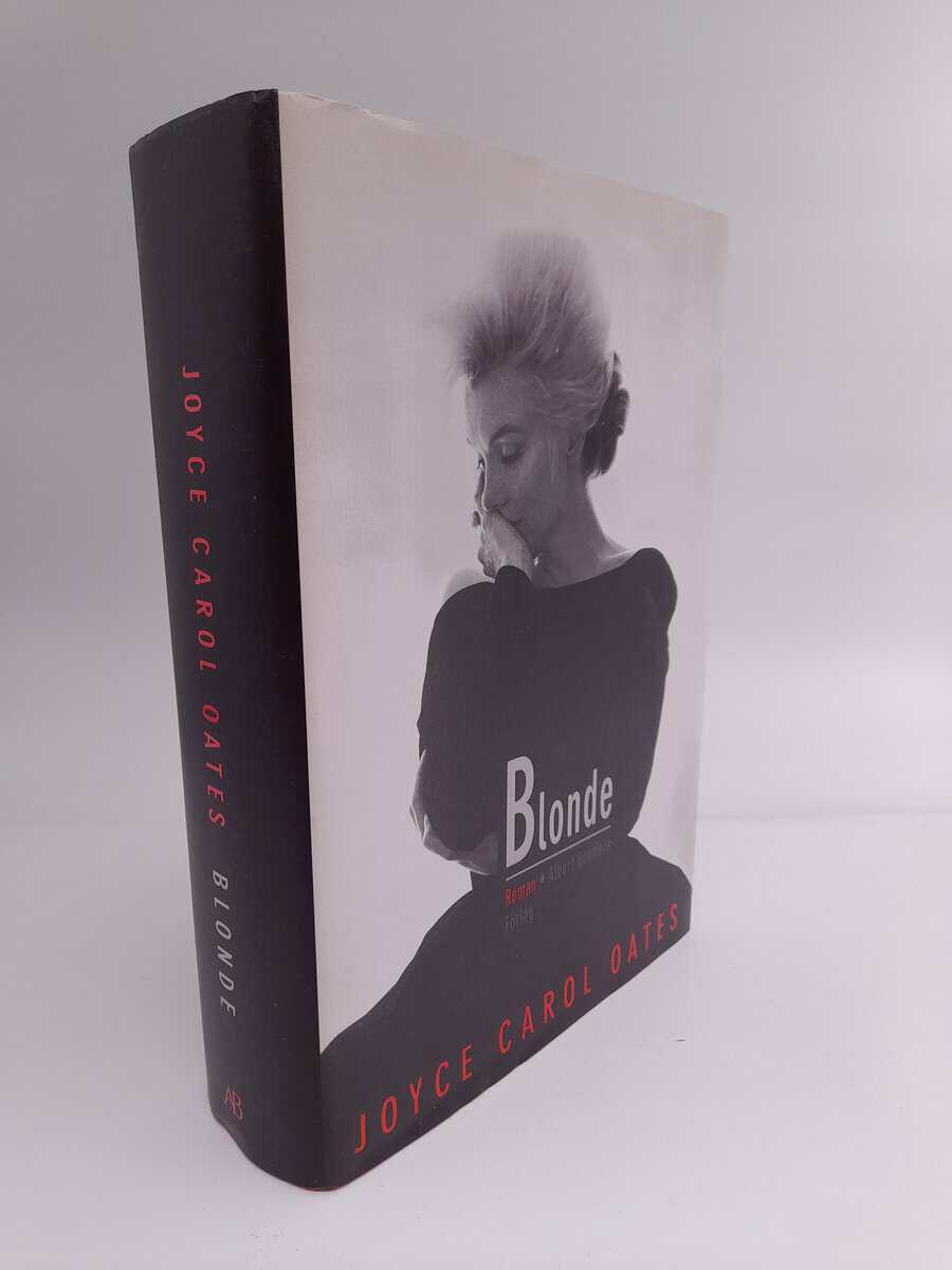 Joyce Carol Oates : Blonde