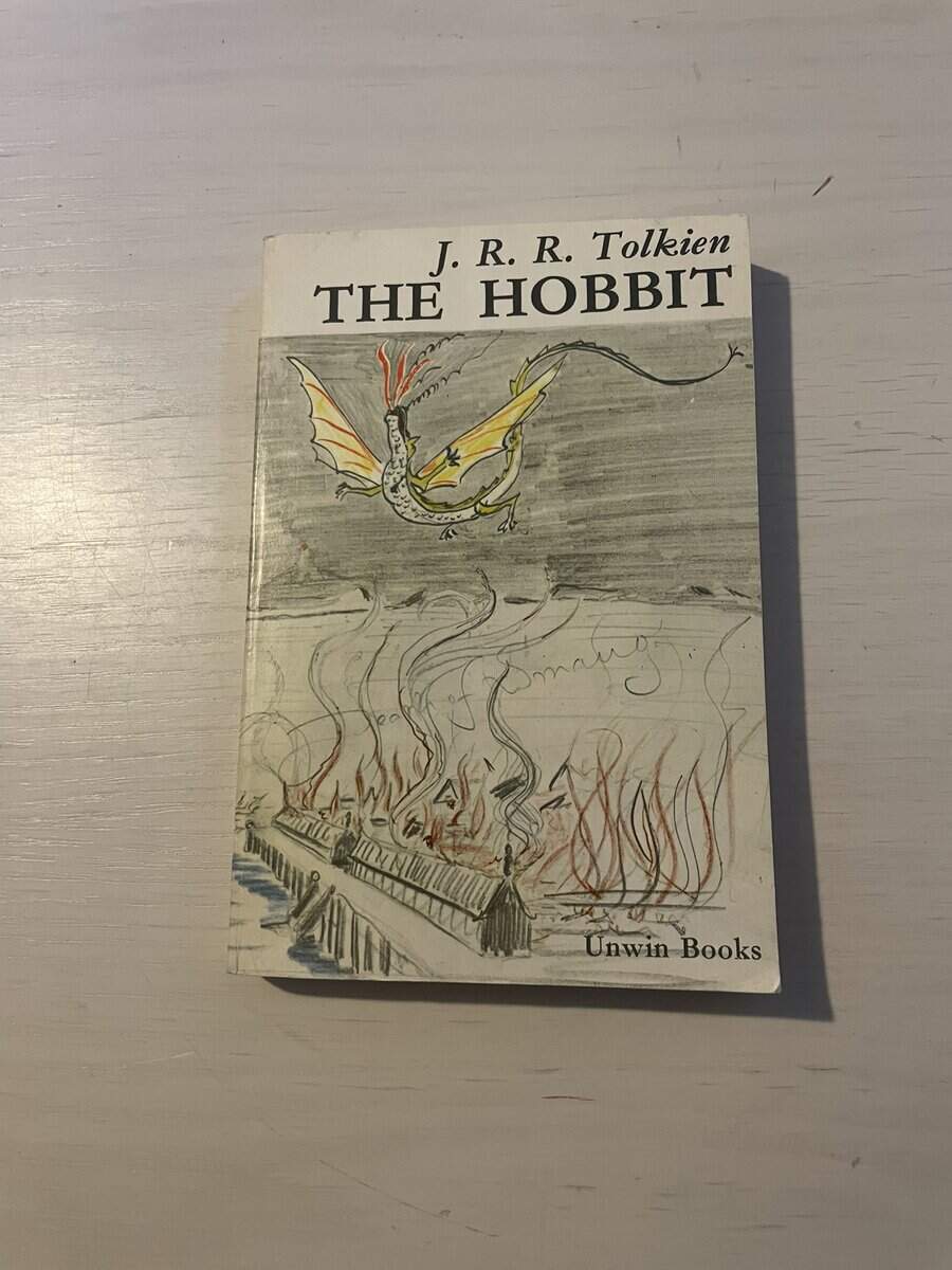 J.R.R. Tolkien : The Hobbit