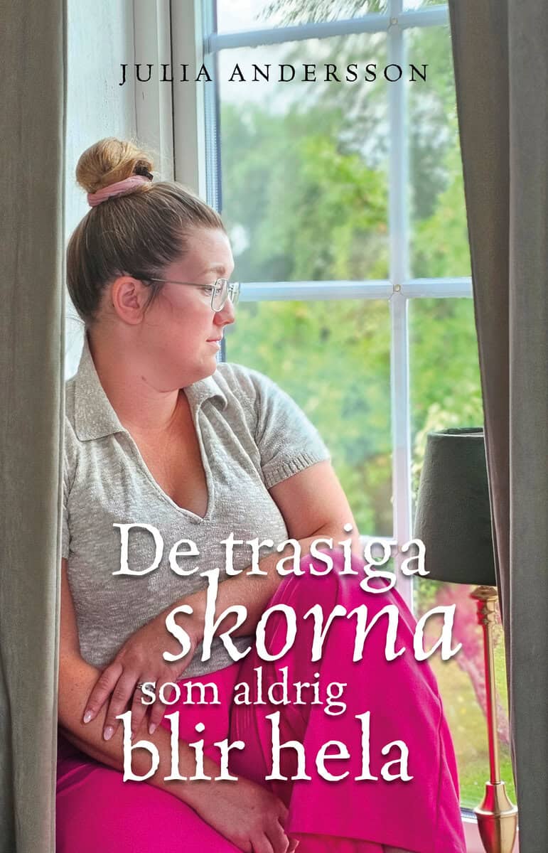 Julia Andersson : De trasiga skorna som aldrig blir hela