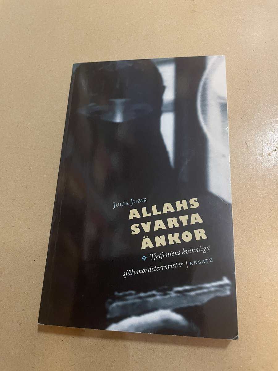 Julija Viktorovna Juzik : Allahs svarta änkor Tjetjeniens kvinnliga självmordsterrorister