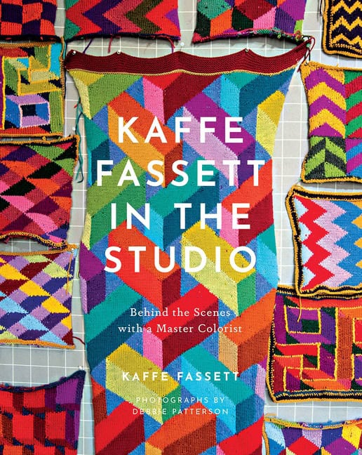 Kaffe Fassett : Kaffe Fassett in the studio
