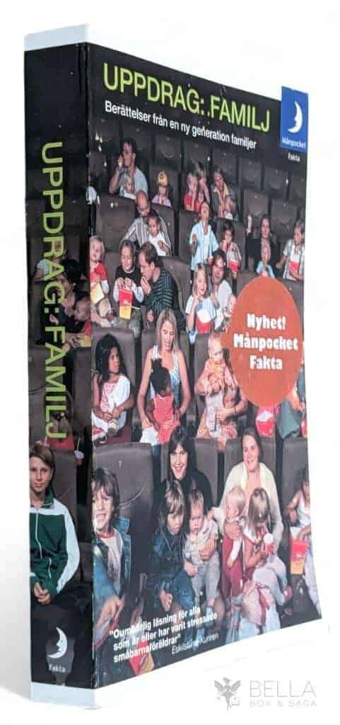 Karin Salmson ; Ciliéne Andréhn ; Jonas Ask ; Gustav Boman ; Pedro Capetillo ; Hannes Dukler ; Augustin Erba ; Rebecka Edgren Aldén ; Martina Haag ; Emma Hamberg ; Moa Herngren ; Håkan Huss ; Katerina Janouch ; Malin Mendel Westberg ; Annika Persson ; Linda Skugge ; Lotten Sunna ; Robert Svensson ; Martin Theander ; Kristina Thulin ; Ana Udovic ; Brita Zilg : Uppdrag