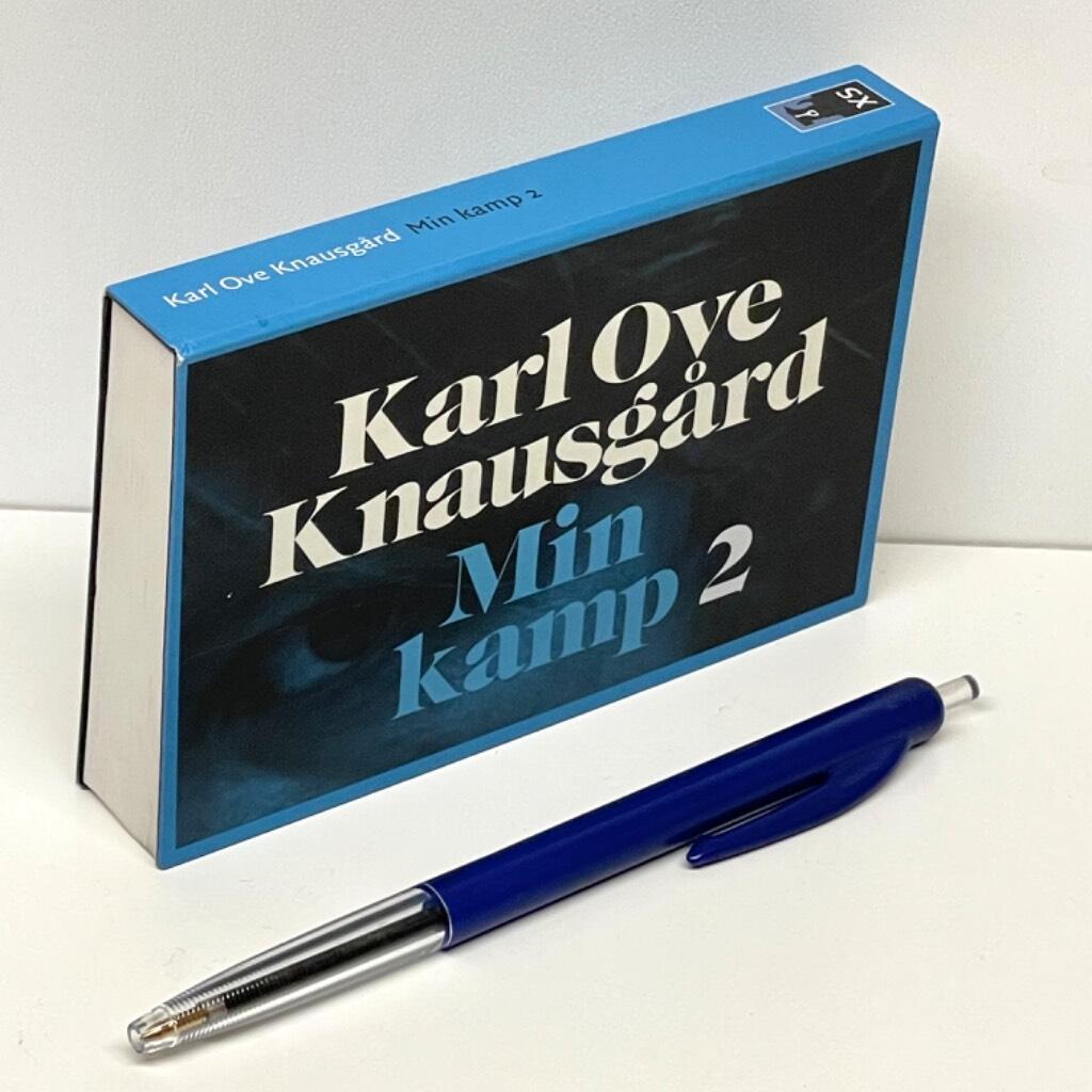 Karl Ove Knausgård : Min kamp. 2 [OBS! Formatet XS/excess©]