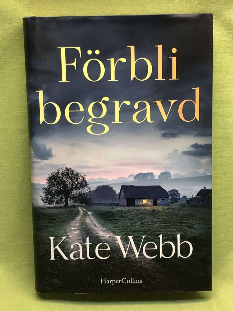 Katherine Webb : Förbli begravd