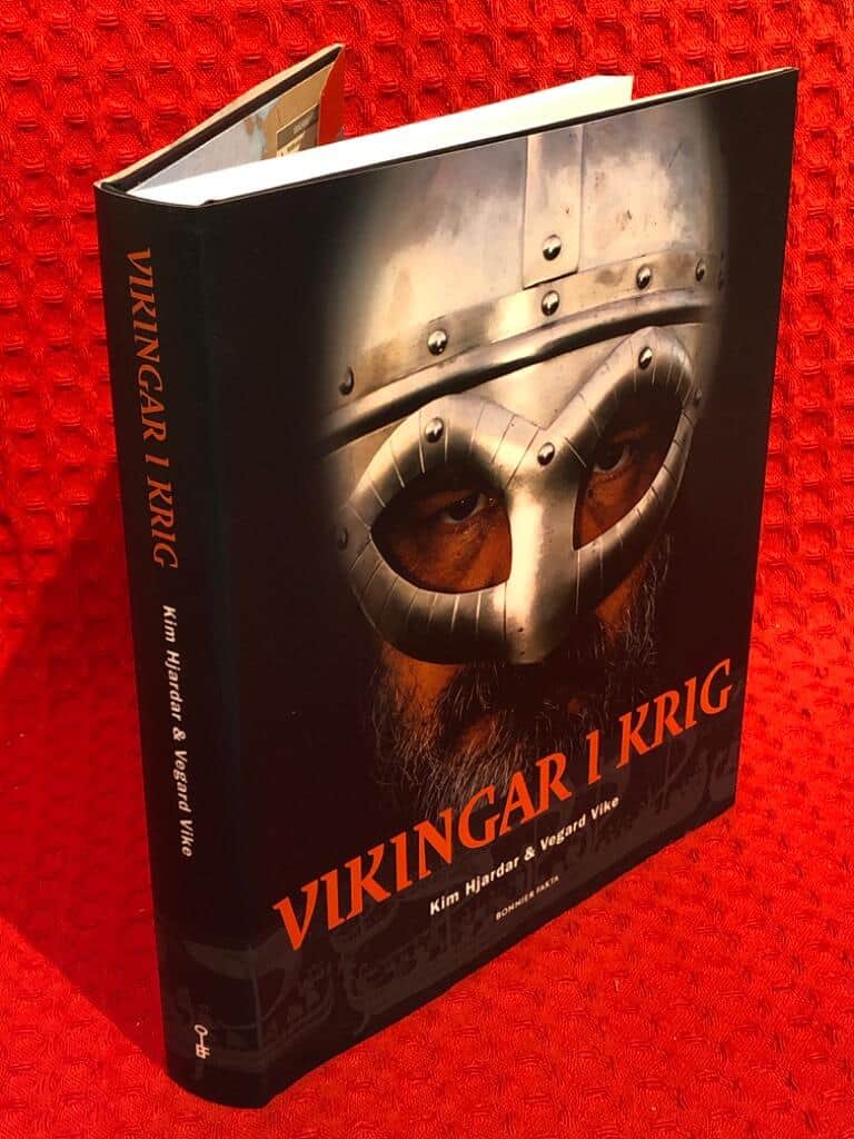 Kim Hjardar : Vikingar i krig