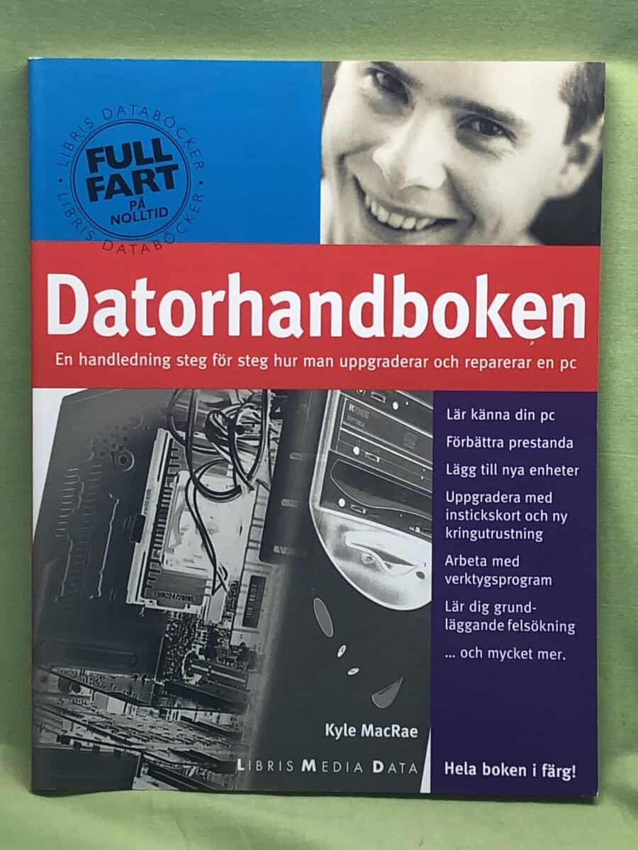Kyle MacRae : Datorhandboken