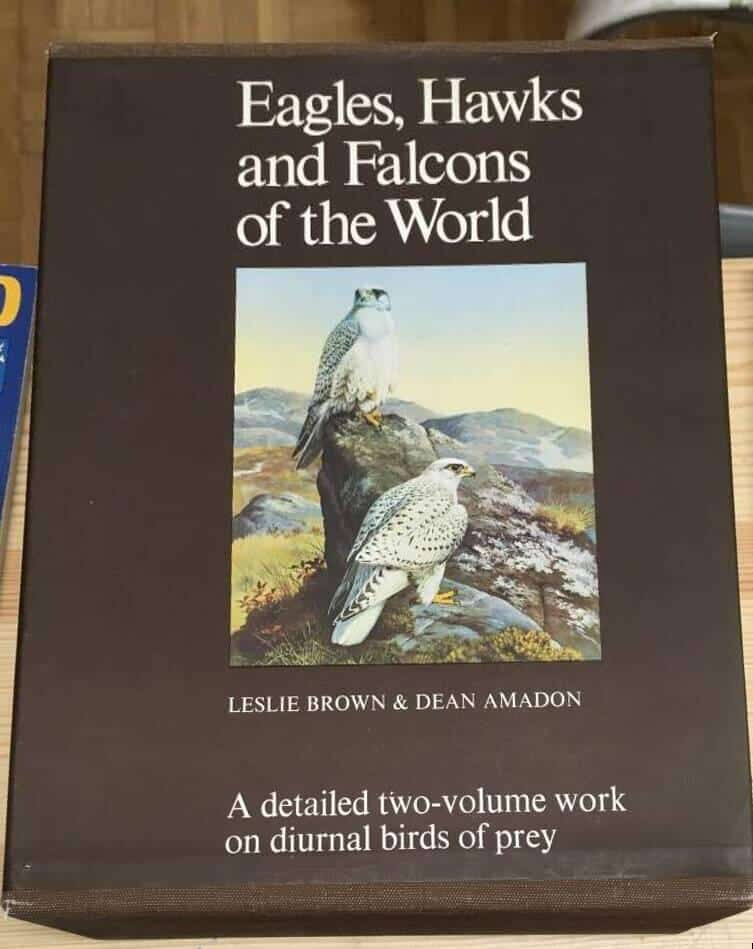 L Brown ; D Amadon : Eagles, Hawks and Falcons of the world 1-2
