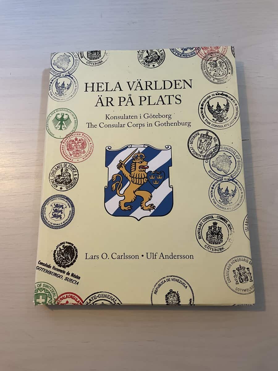 Lars O. Carlsson : Hela världen är på plats