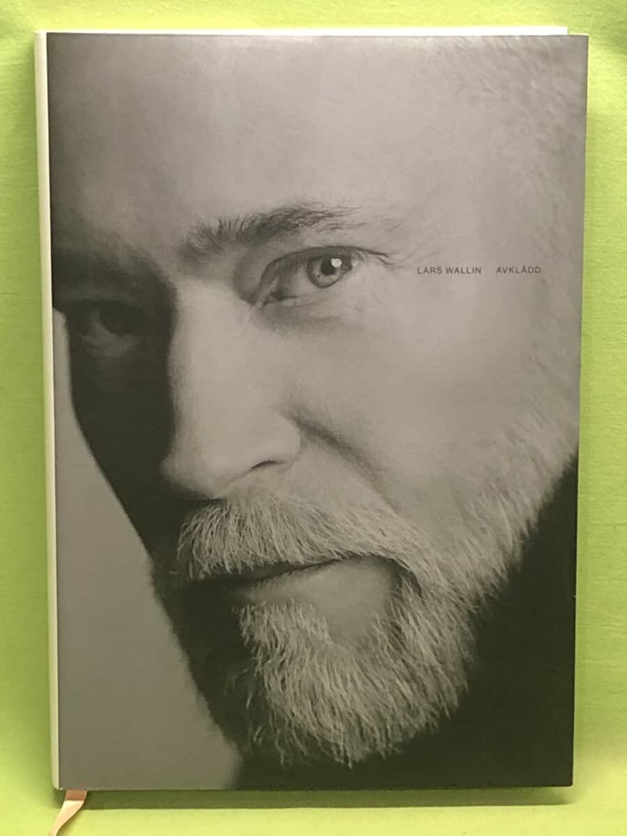 Lars Wallin : Avklädd