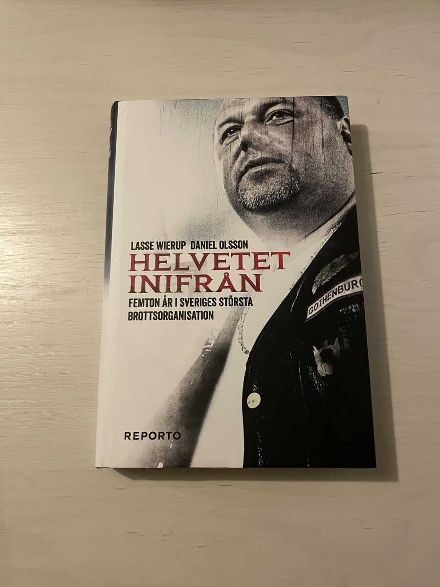 Lasse Wierup : Helvetet inifrån