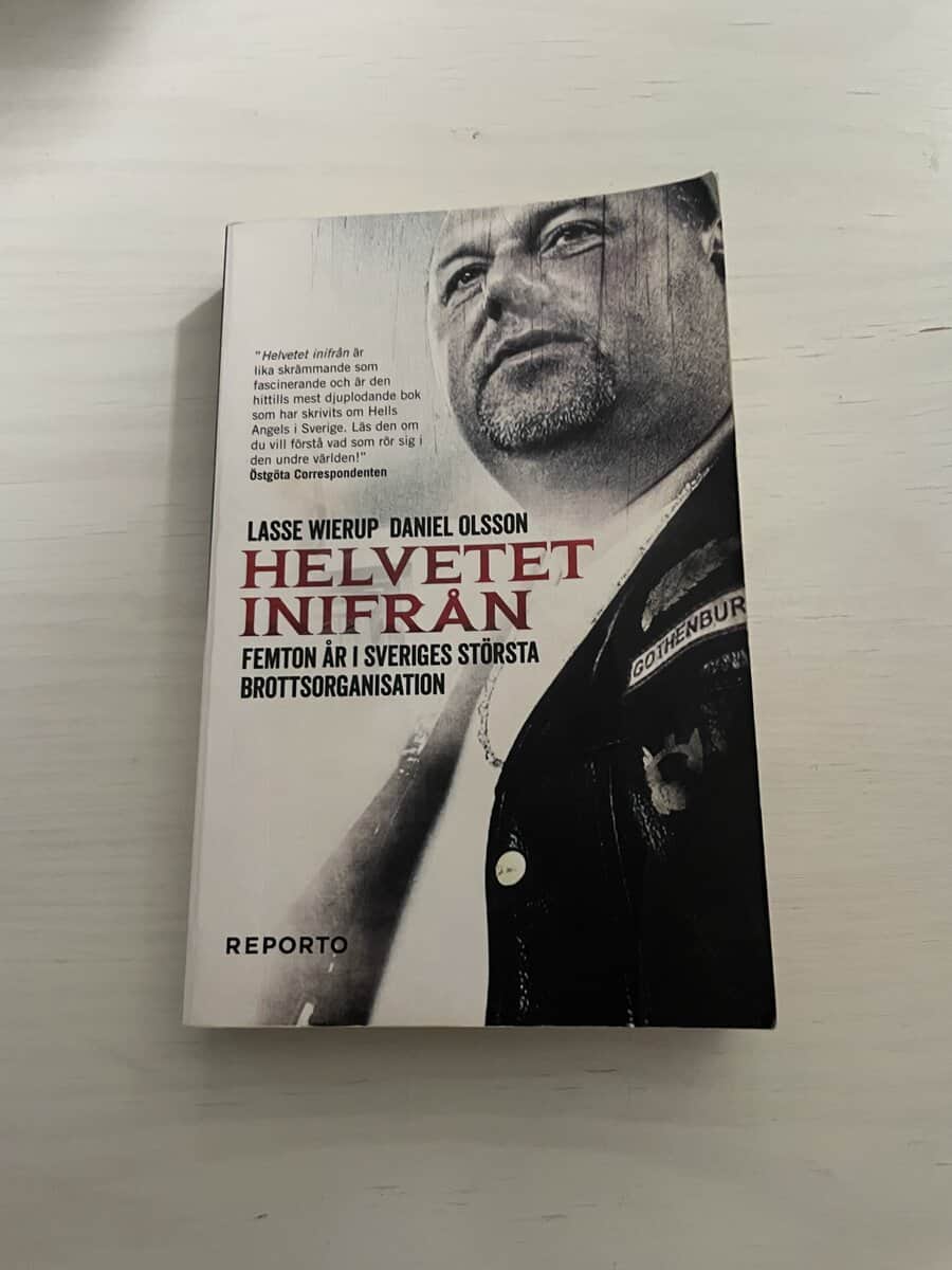 Lasse Wierup : Helvetet inifrån